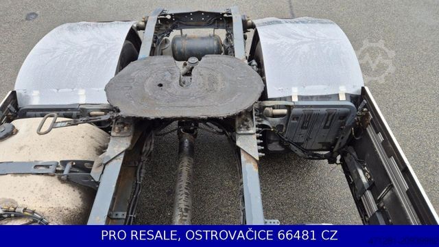 Standard tractor unit VOLVO FH 13.440 42T EURO 5 + IPARKCOOL + KYPHYDR