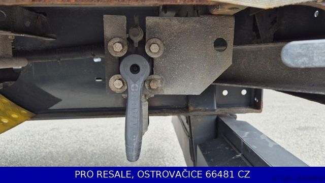 Open semitrailer with tarp SCHWARZMÜLLER SPA 3/E STD + LIFTACHSE