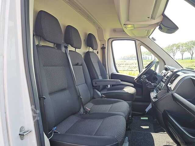 Hochdachkombi PEUGEOT BOXER 435 Zwaar Premium EURO6
