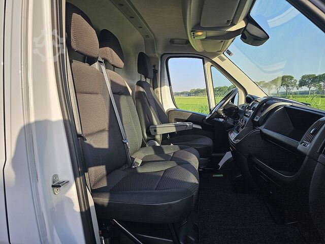 High-roof van CITROEN JUMPER 2.2 L1H1 Navi Euro6 AC!