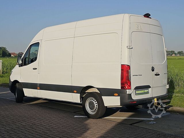 High-roof van MERCEDES-BENZ SPRINTER 316 L2H2 3.5T-AHG RWD!