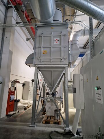CNC machining center with rotary table MAKA DC 7