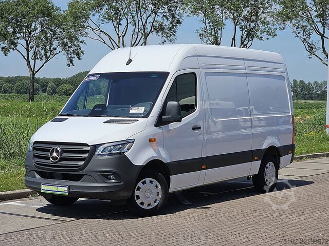 Hochdachkombi MERCEDES-BENZ SPRINTER 317 L2H2 LED Mbux10 AC!