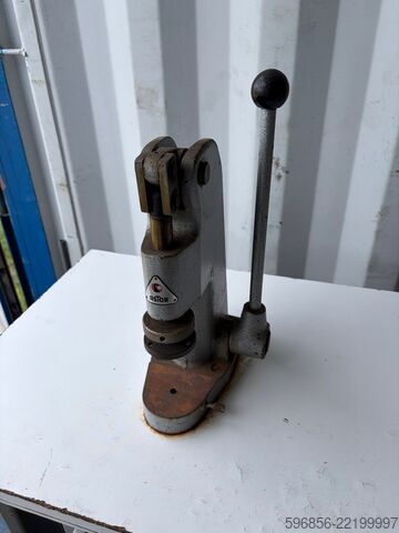 ASTOR 52M manual press for riveting / crimping – 2 units Prasa ręczna ASTOR 52M do nitowania / zaciskania – 2 sztuki Prasa ręczna ASTOR 52M do nitowania / zaciskania – 2 sztuki