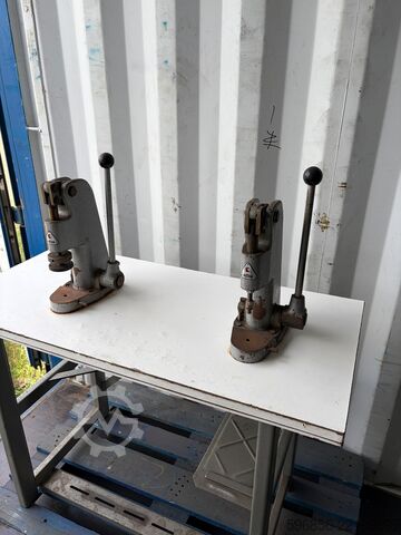 ASTOR 52M manual press for riveting / crimping – 2 units Prasa ręczna ASTOR 52M do nitowania / zaciskania – 2 sztuki Prasa ręczna ASTOR 52M do nitowania / zaciskania – 2 sztuki