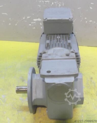 Gear motor 0.55 kW 89 rpm SEW-EURODRIVE SF32 DT80K4BMG
