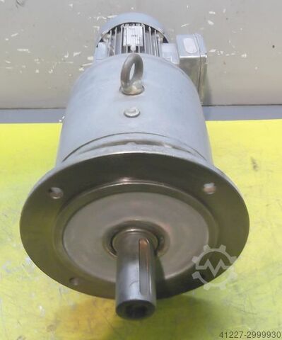 Gear motor 0.75 kW 30 rpm SEW-EURODRIVE RF70DT80N-4
