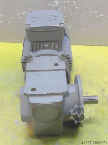 Gear motor 0.55 kW 84 rpm SEW-EURODRIVE SF32 DT71D2