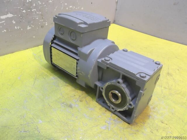 Gear motor 0.25 kW 91 rpm SEW-EURODRIVE R17DR63LA/TF