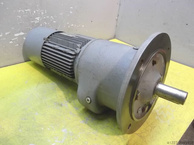 Getriebemotor 0,55 kW 65 U/min SEW-EURODRIVE RF60DT80K4BHZ