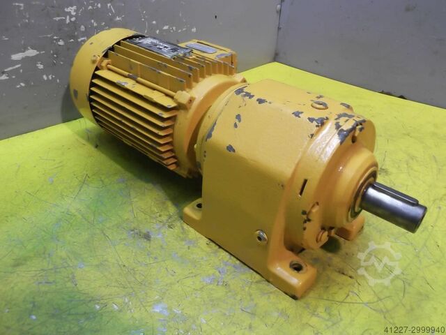 Getriebemotor 0,55 kW 62 U/min SEW-EURODRIVE R43DT80K4