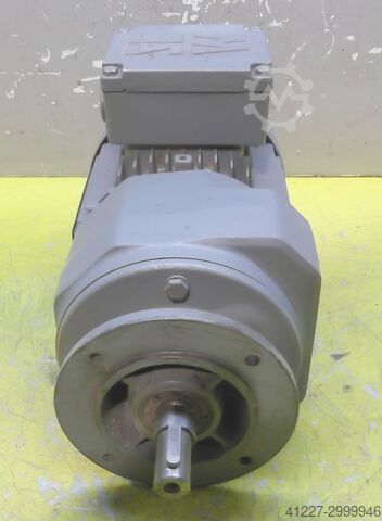 Geared motor 0.25 kW 49 rpm SEW-EURODRIVE RF302DT71D6