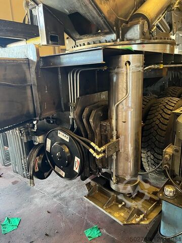 Double BREAKING AXLE-MOUNTED MOBILE CRANE DOUBLE BREAKING AXLE-MOUNTED MOBILE CRANE