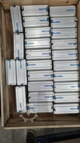 Verschiedene Ersatzteile FESTO ADVU