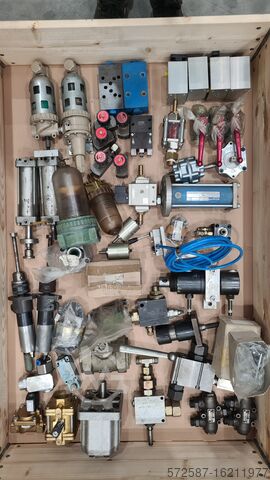 Verschiedene Ersatzteile FESTO ADVU