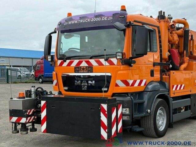 Vacuum tank truck MAN 26.320 Müller Kanal Sauger + Sinkkastenreiniger