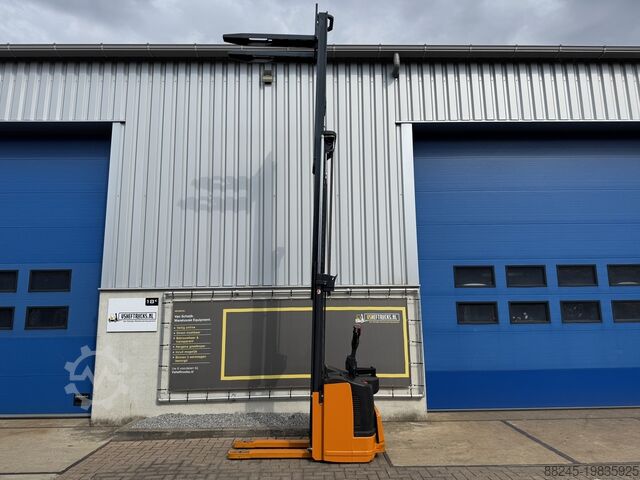 VS-22353 Electric triplex stacker Still, 4,940mm freelift STILL EGVS14