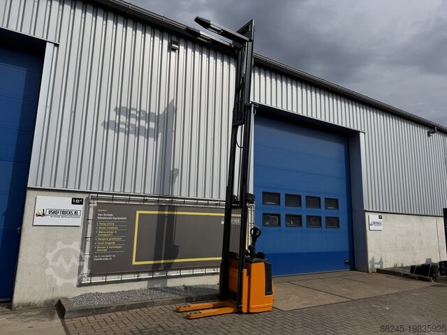 VS-22353 Electric triplex stacker Still, 4,940mm freelift STILL EGVS14
