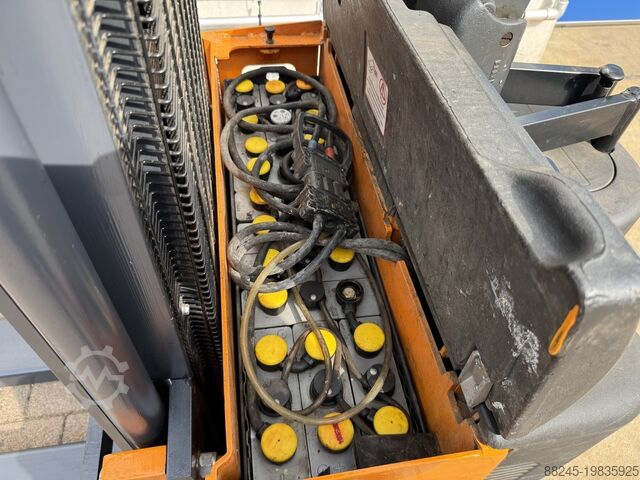 VS-22353 Electric triplex stacker Still, 4,940mm freelift STILL EGVS14