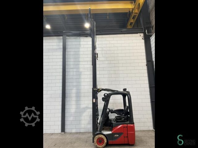 Forklift Linde E12-02