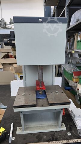 Stanzen Elumatec ST 225