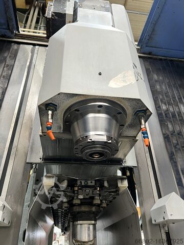 Bearbeitungszentrum CHIRON Mill FX 800