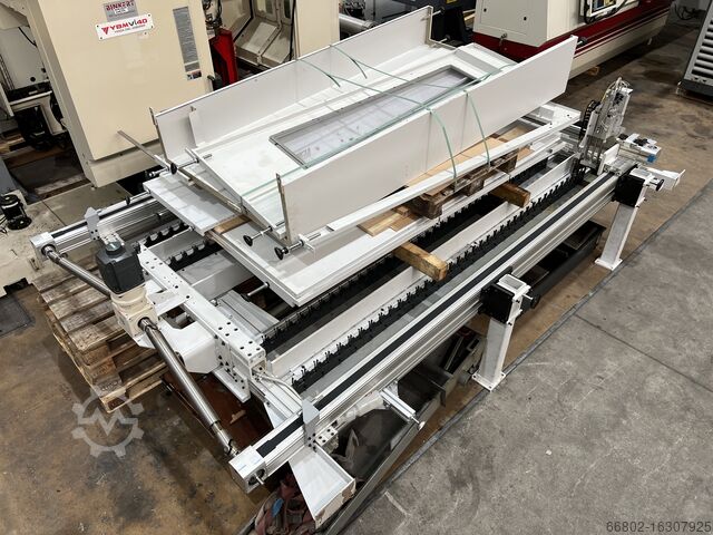 Bearbeitungszentrum CHIRON Mill FX 800