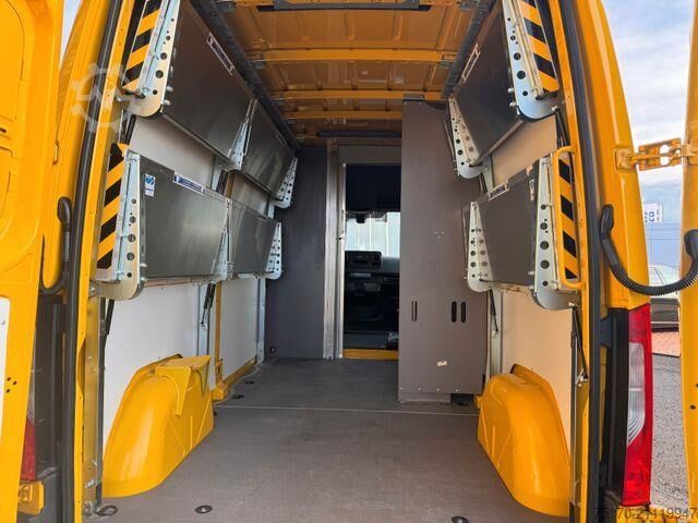 High-roof van Mercedes-Benz eSprinter 312 DHL Regal KEP-Ausbau