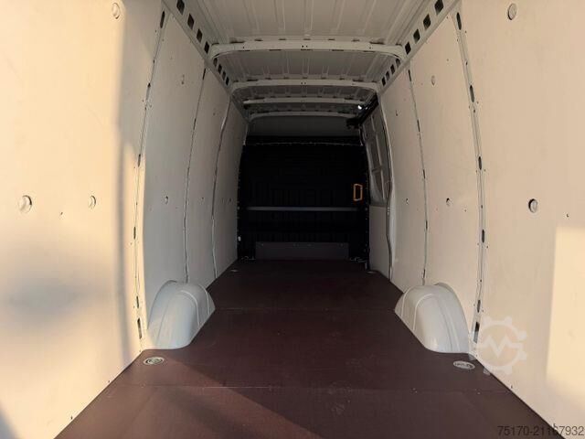 High-roof van Iveco Daily 35S18 HA8 *R4.100mm*Automatik*Kamera*ACC*