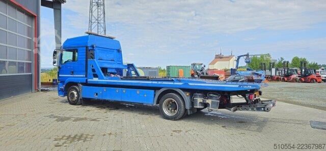 Recovery vehicle MAN TGM 15.250 Doppelstock + Brille /6 Sitze +Winde