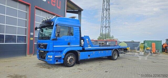 Recovery vehicle MAN TGM 15.250 Doppelstock + Brille /6 Sitze +Winde