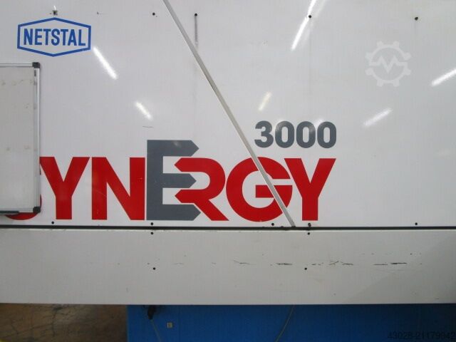 SPRITZGUSSMASCHINE MIT DOSIERANLAGE NETSTAL SYNERGY S 3000-900