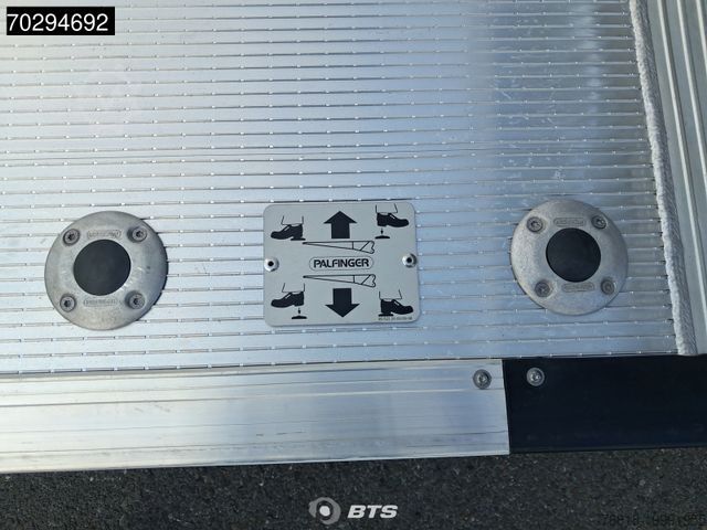 Box truck DAF XB 210 4X2 FA DC 8t - Junge Leichtbaukoffer