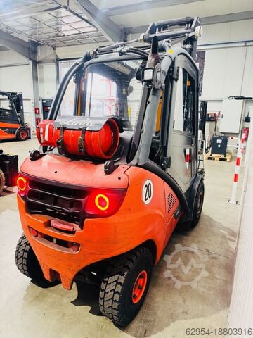 Treibgasstapler Linde H 30 T-02 EVO Triplex STVO