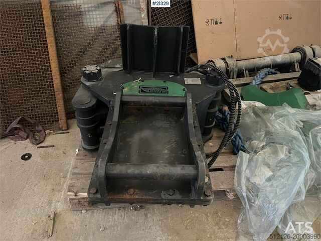 Yantai hawk 350 woodcutter w/ s60 attachment Yantai hawk 350 woodcutter w/ s60 attachment