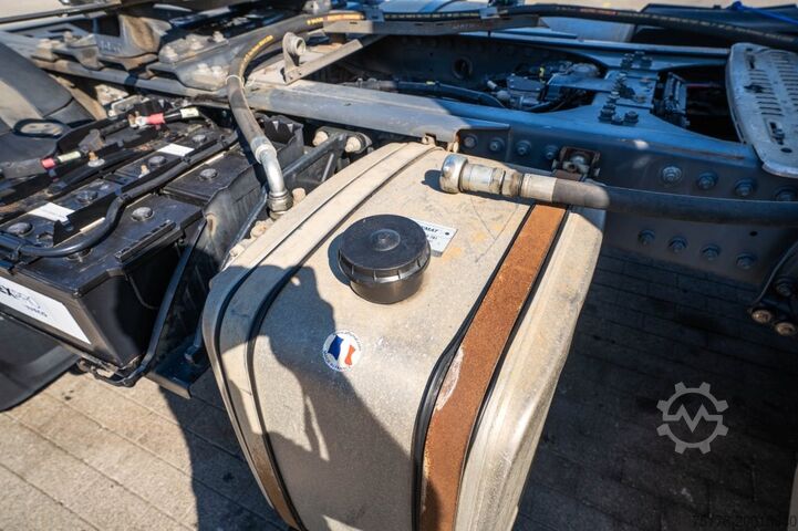 Standard-SZM DAF XF 480 (50T.) + KIPHYDR.