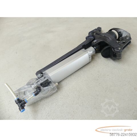 Komponente CHIRON Chiron 1122242 / 562 006 HSK-A63 Kuppelgreifer SN:9F08 --