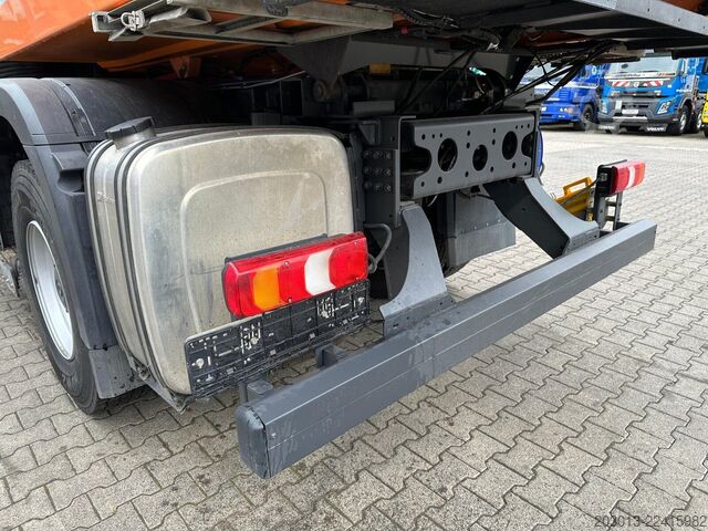 Kehrmaschine MERCEDES-BENZ ACTROS 1830 4x2 Kehrmaschine BUCHER OPTIFANT8000