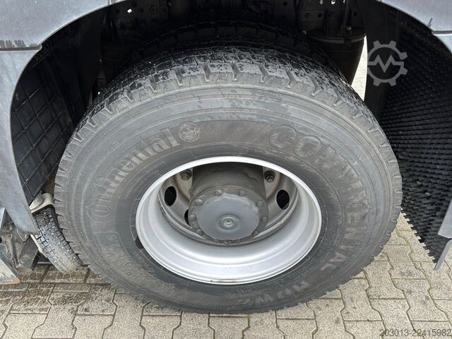 Kehrmaschine MERCEDES-BENZ ACTROS 1830 4x2 Kehrmaschine BUCHER OPTIFANT8000