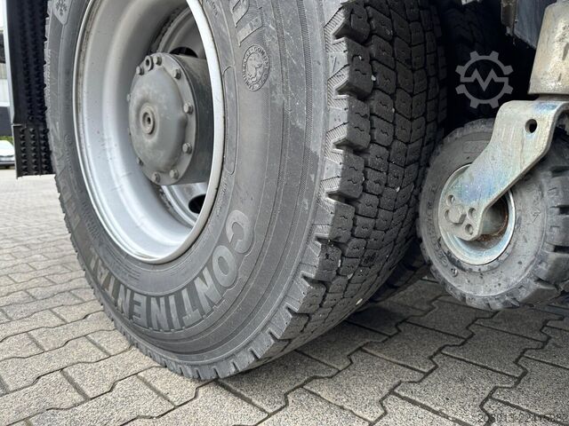 Kehrmaschine MERCEDES-BENZ ACTROS 1830 4x2 Kehrmaschine BUCHER OPTIFANT8000