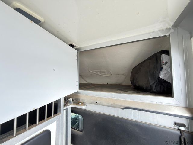 Livestock transporter RENAULT Master STX Haras 3 Sitzer