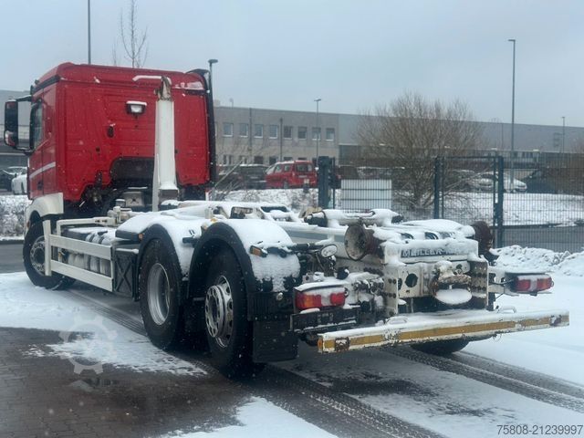 Abrollkipper MERCEDES-BENZ Actros 2545 Abroller Meiller RK 20.70 Lenk Retar