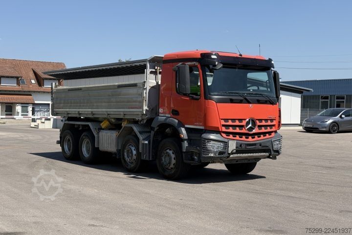Three-sided tipper truck Mercedes-Benz Arocs 3243 8x4 Schwarzmüller / Swiss-Vehicle