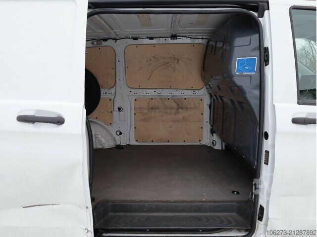 Customized van Mercedes-Benz Vito114 KA Kompakt ,Klima,Kamera,Tempomat