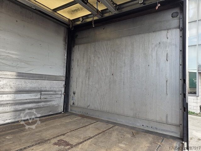 Van with tail lift MAN TGM 26.340