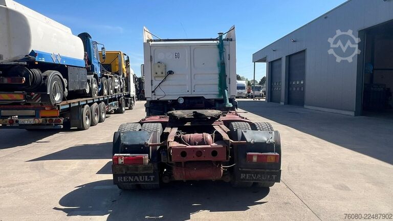 Standard tractor Renault R 340 Major (6 CULASSE / POMPE MANUELLE / MANUA...