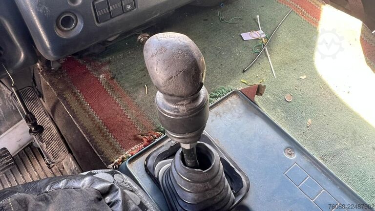 Standard tractor Renault R 340 Major (6 CULASSE / POMPE MANUELLE / MANUA...
