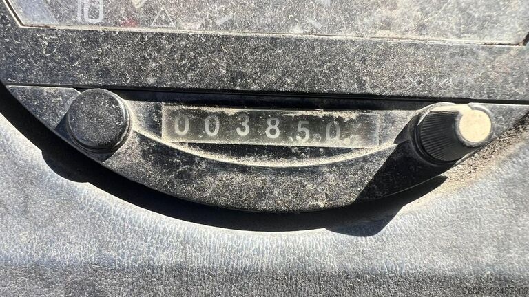Standard tractor Renault R 340 Major (6 CULASSE / POMPE MANUELLE / MANUA...