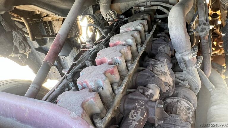 Standard tractor Renault R 340 Major (6 CULASSE / POMPE MANUELLE / MANUA...