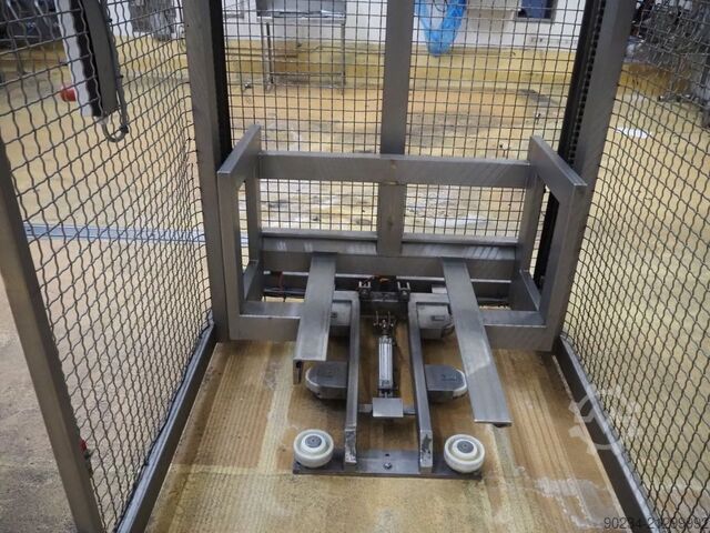 Gebrauchter Edelstahl-Planetenmischer Grieser Modell VPL 350 mit Mischbehältern. GRIESER VPL 350